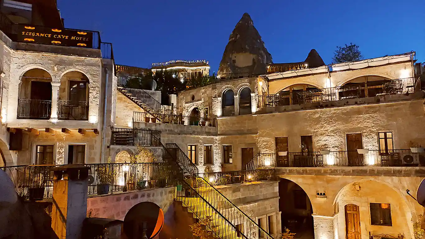 Elegance Cave Suites